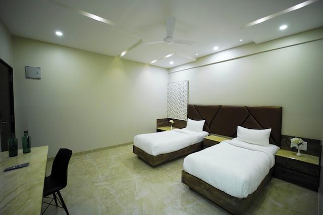 サン シャイン オテル