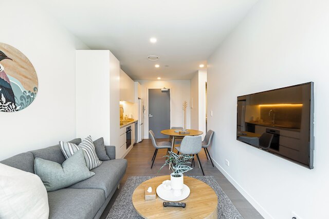 シック セントラル アパートメント ウィズ ジム and プール by ゾディアック ステイズ