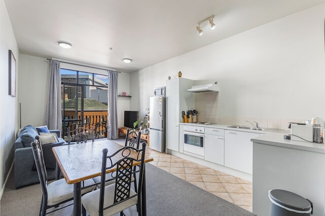 1ベッドルーム グレイ リン ヘイブン + パーキング、バルコニー ゾディアック ステイズ