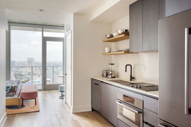 ザ ナティーヴォ by AvantStay – モダン ハイライズ ウィズ ルーフトッププール & スカイラインビュー