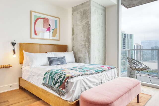 ザ ナティーヴォ by AvantStay – モダン ハイライズ ウィズ ルーフトッププール & スカイラインビュー