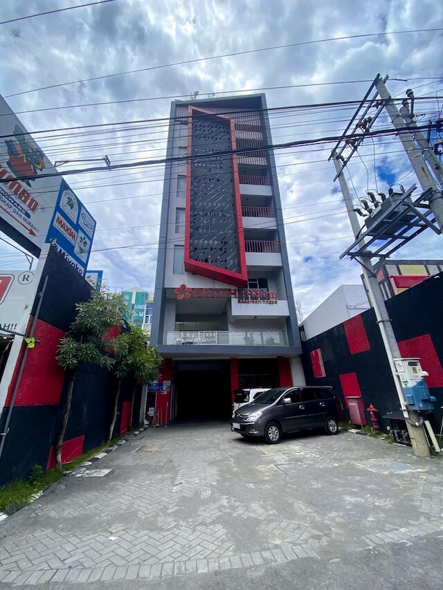 ブラザーズイン ババルサリ ジョグジャカルタ