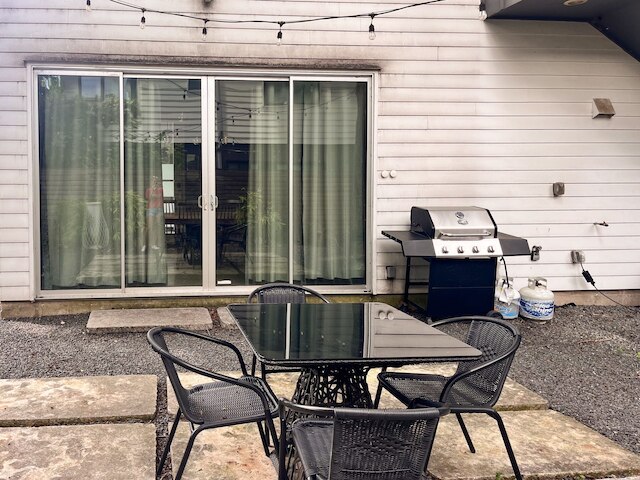 ATX アイコン マンション レイニー ストリート 6 ミン ウォーク