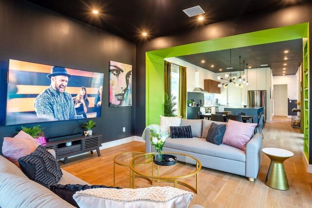 シック 4 ベッドルーム プール ハウス - ステップス トゥ サウス 1 ストリート