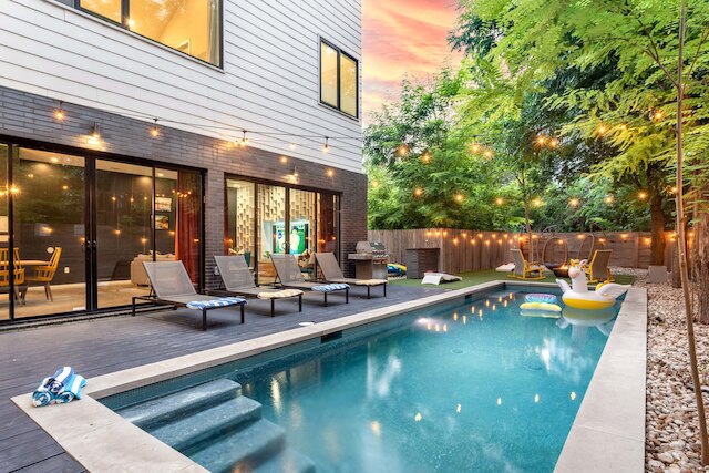 バックヤード プール オアシス レイニー ストリート 6 ミン ウォーク