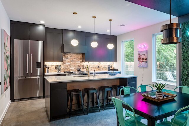 アップステイ - プリスティン プール パレス - 7 ミン トゥ レイニー ストリート