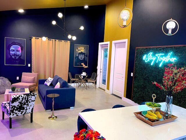 ヒーテッドプール ヘイブン ウィズ ホットタブ ダウンタウン 3 マイル