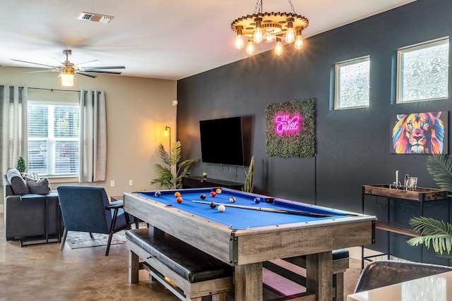 アップステイ - イースト オースティン ホーム ウィズ ヤード ゲームズ ファイアピット