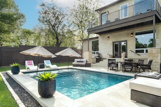 アップステイ - ニューリー ビルト モダン ホーム ウィズ プライベート プール