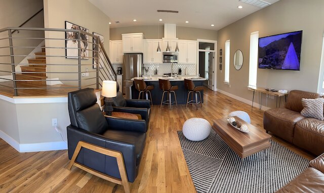 アップステイ - ニューリー ビルト モダン ホーム ウィズ プライベート プール