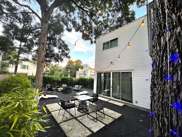 マッシブ コンパウンド 20 ベッド レイニー ストリート 6 ミン ウォーク