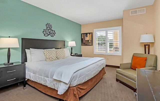 キング ベッドルーム スイート ウィズ アウトドア プール ホットタブ アーケード