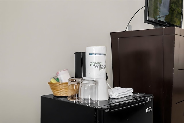 キング ベッドルーム スイート ウィズ アウトドア プール ホットタブ アーケード