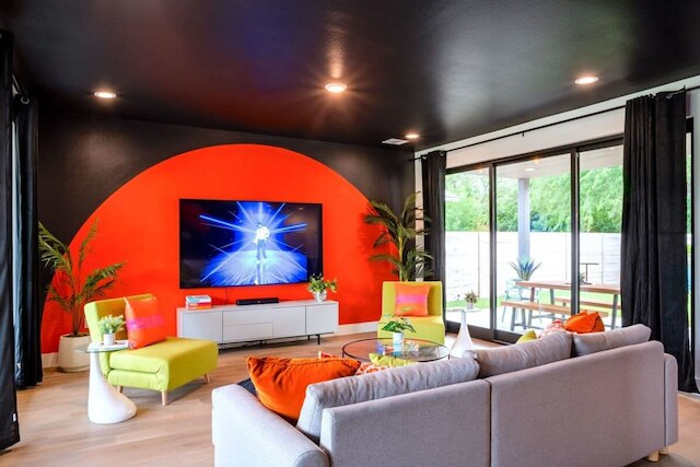 クイーンズ ギャンビット - 7 ミン ウーバー トゥ ダウンタウン ATX