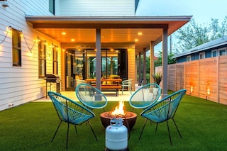 クイーンズ ギャンビット - 7 ミン ウーバー トゥ ダウンタウン ATX