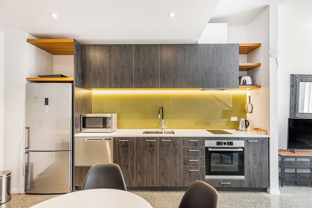 コンテンポラリー 1 ベッドルーム クイーン ストリート リトリート by Zodiak Stays