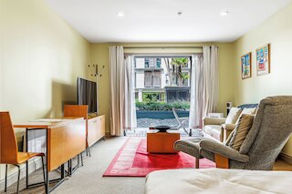 ヴァイアダクト スタジオ + パーキング + ワイン by Zodiak Stays