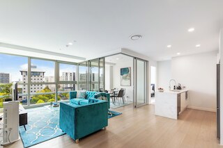 ブランド ニュー! ラックス 3 ベッドルーム イン オーテア スクエア I Zodiak Stays