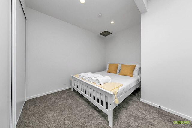 バルコニー + パーキング 3 ベッドルーム ジェム ニア アリーナ | Zodiak Stays