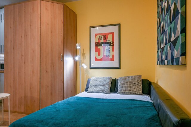 M Zur3324 エンカンタドーラ ビビエンダ ア ポコス ミヌートス デ