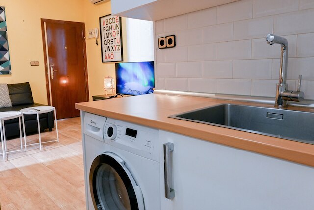 M Zur3324 エンカンタドーラ ビビエンダ ア ポコス ミヌートス デ