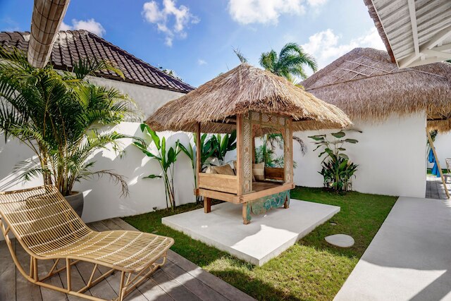 ヴィラ スルガ ブルー バイ アルフレッド イン バリ - ブランド NEW 5 BR プール ヴィラ イン ザ オブ スミニャック