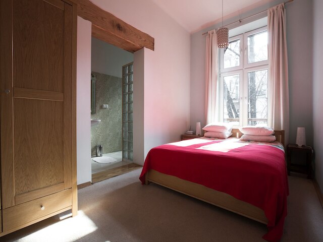 エアリー アンド サニー アパートメント イン ザ センター オブ クラクフ