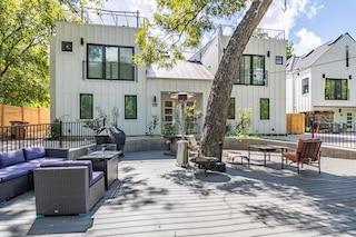 アップステイ - イーストサイド ホーム ウィズ ラージ パティオ - ルーフトップ デッキ