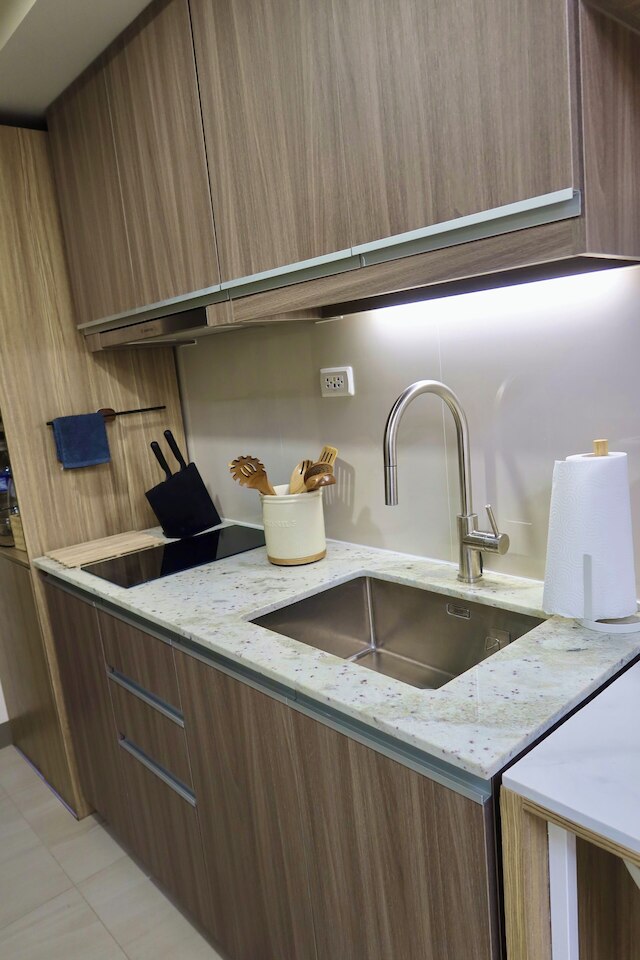 タギッグ グランドスイート - コージー モダン アパートメント