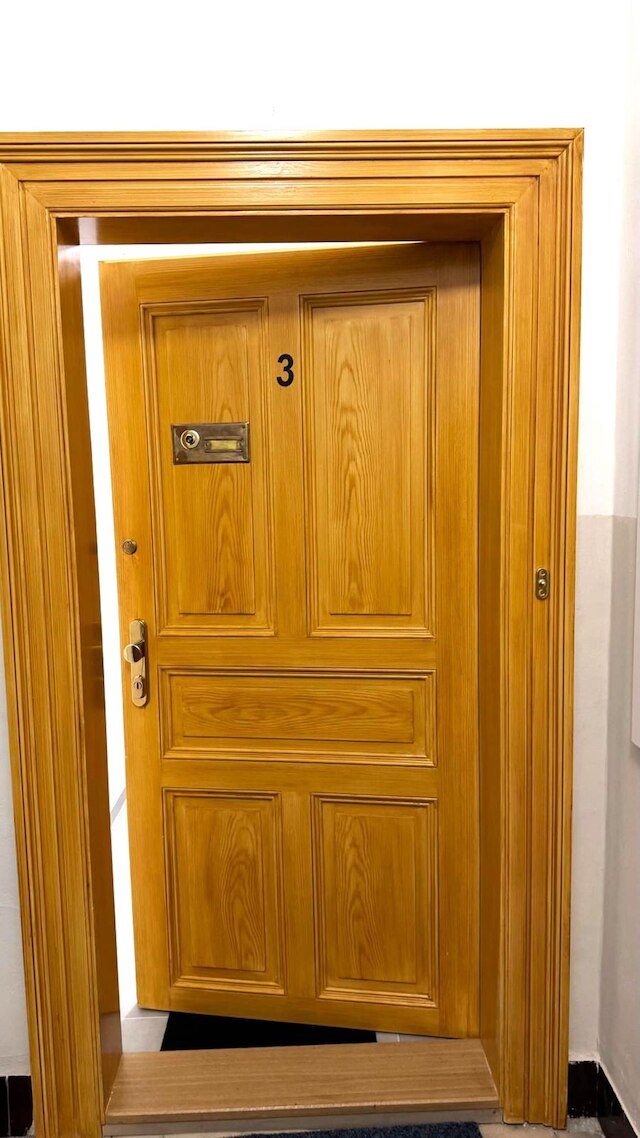 サイド ストリート アパートメンツ