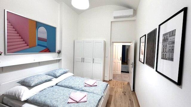 サイド ストリート アパートメンツ