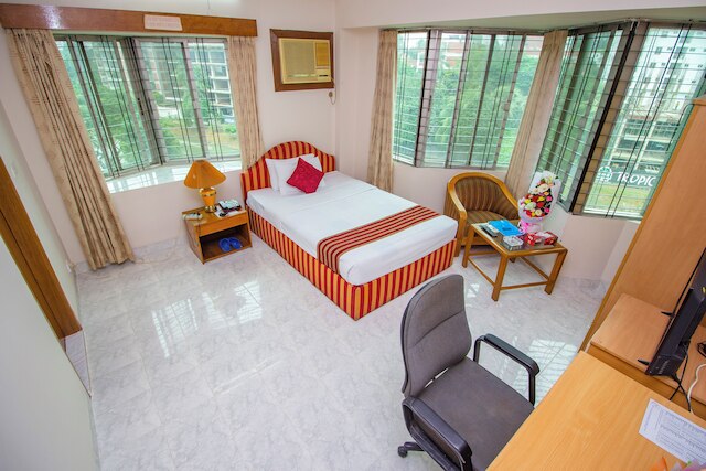 ローレル ホテルズ Ltd