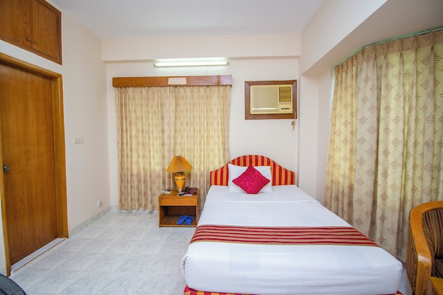 ローレル ホテルズ Ltd