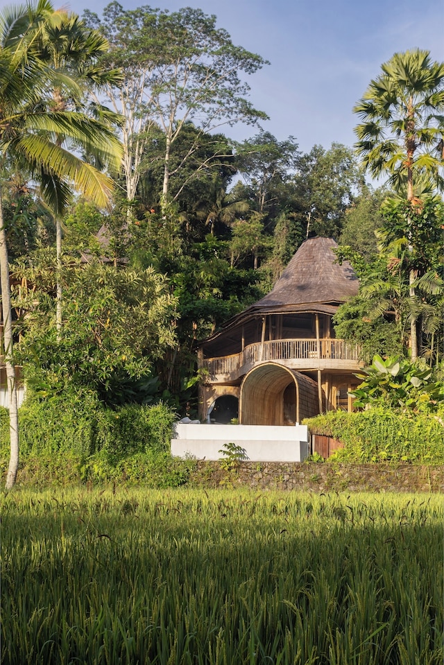 エコ シックス バリ