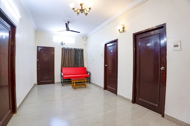 ファブホテル ホーム ツリー サービス アパートメント ティー ナガル