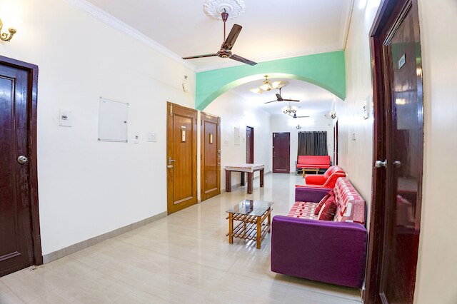 ファブホテル ホーム ツリー サービス アパートメント ティー ナガル