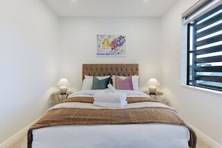 セントラル オアシス タウンハウス ウィズ パーキング