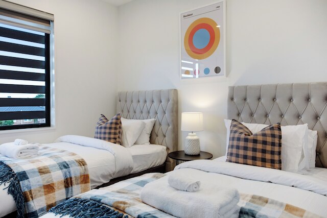 セントラル オアシス タウンハウス ウィズ パーキング