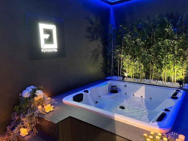 フトゥロテル セビリア