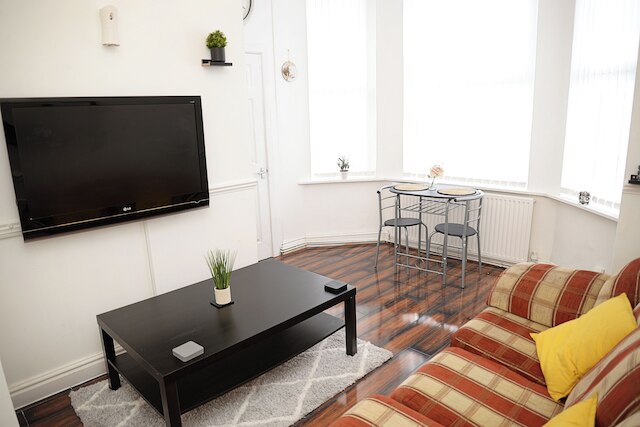 コージー オレル パーク リトリート ニア アンフィールド アンド エイントリー