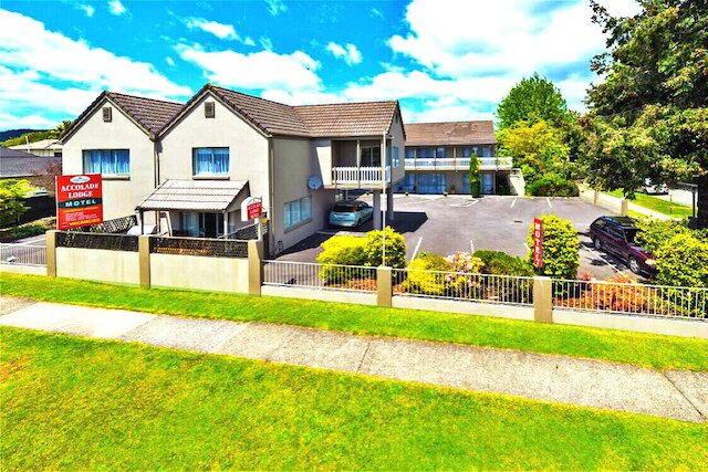 アコレード モーテル