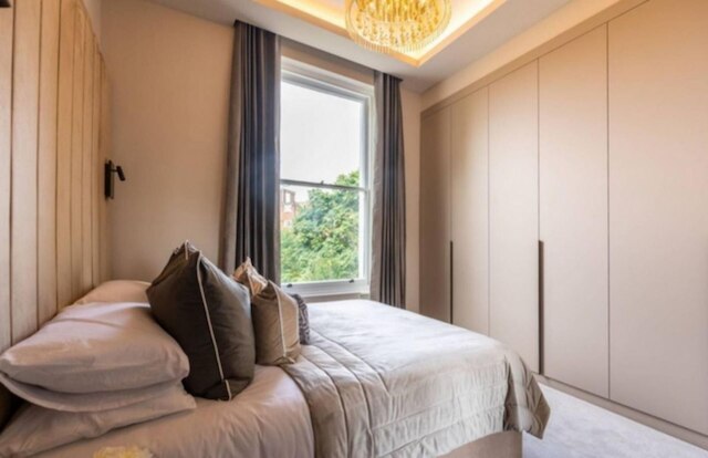 コージー ロンドン アパートメント ウィズ グレート シティ ビューズ