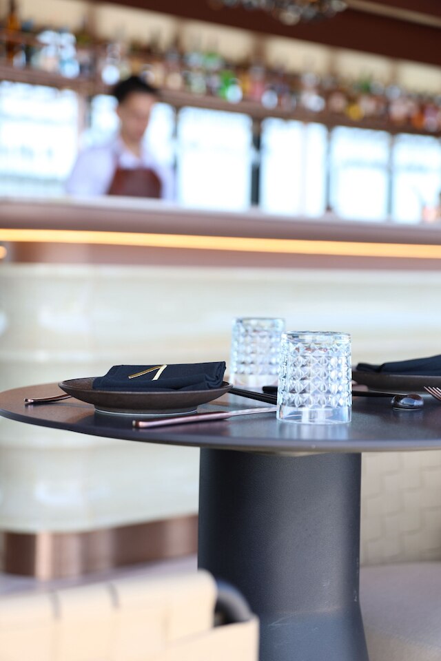 ラグジュアリー ハイ フロア スイート マーキュリー タワーズ