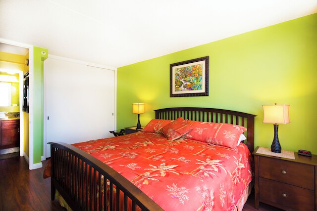 ワイキキ サンセット クローズ トゥ ビーチ ウィズ パーキング