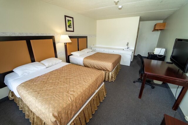 6032 ペルセポリス イン