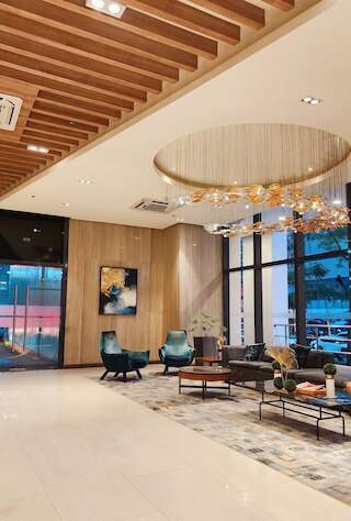 アンディ アンド フランセス プレイス アット BGC