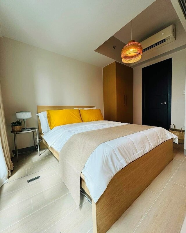 アンディ アンド フランセス プレイス アット BGC