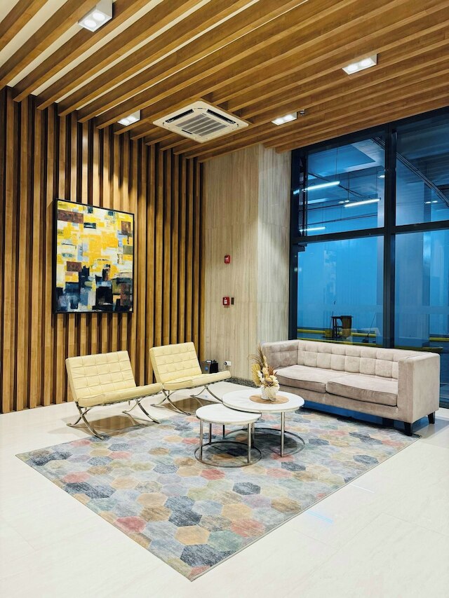 アンディ アンド フランセス プレイス アット BGC