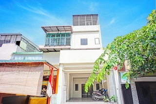 ホテル O マンダラ ニア ユニベルシタス ネゲリ メダン ( UNIMED )