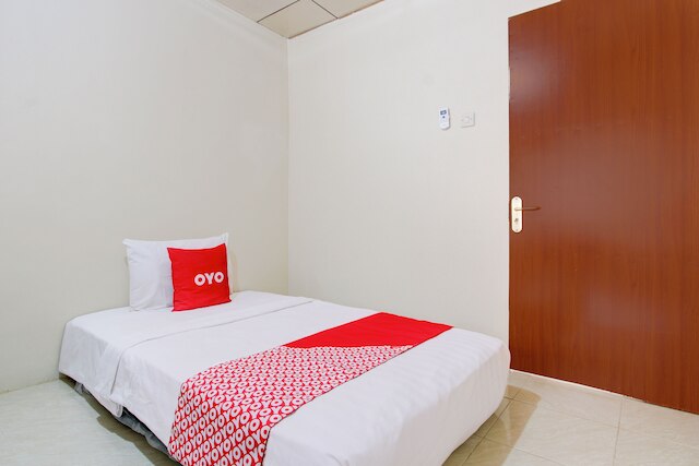 ホテル O ホームステイ アヤナ シャリア